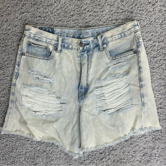 American Eagle Shorts Womens 8 Mom Jeans Distressed Holes Raw Hem Frayed Light - Picture 1 of 5